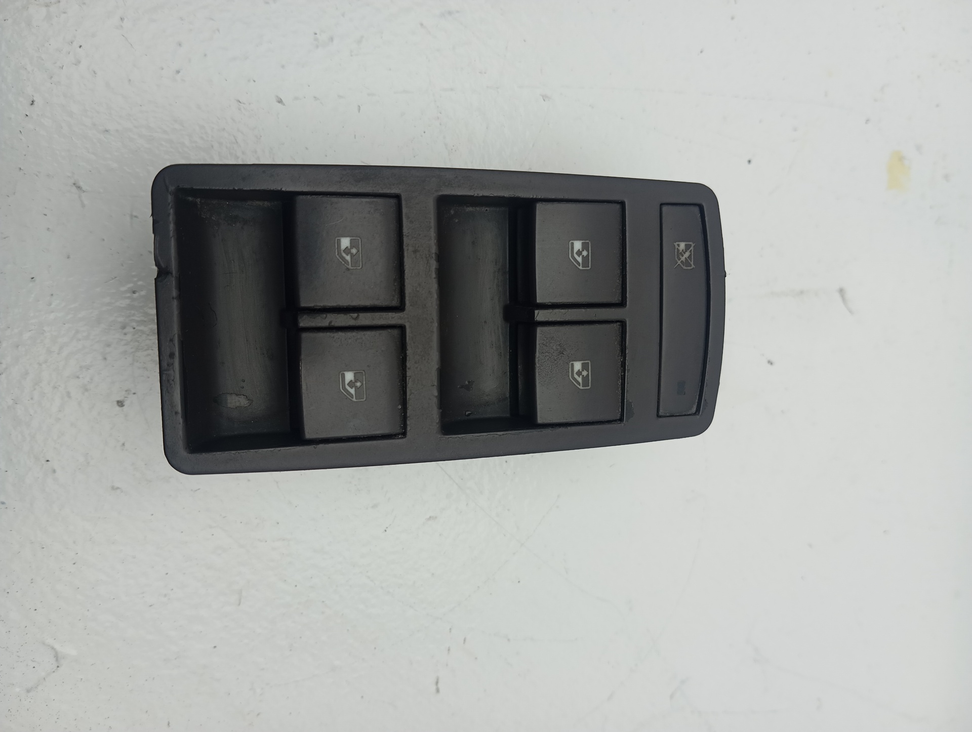 Opel Algemeen BOTONERA PUERTA DELANTERA IZQUIERDA 13305012/4BOTONES