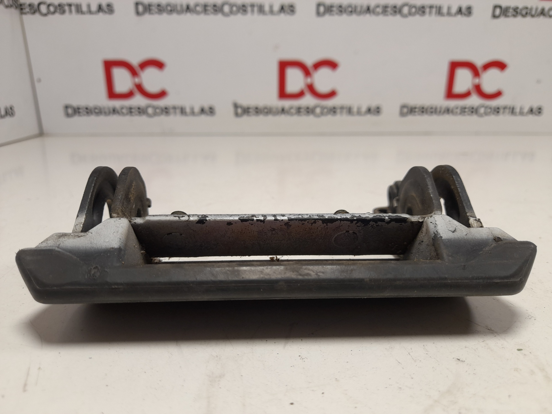POIGNÉE DE PORTE AVANT DROITE OPEL KADETT E | ***
