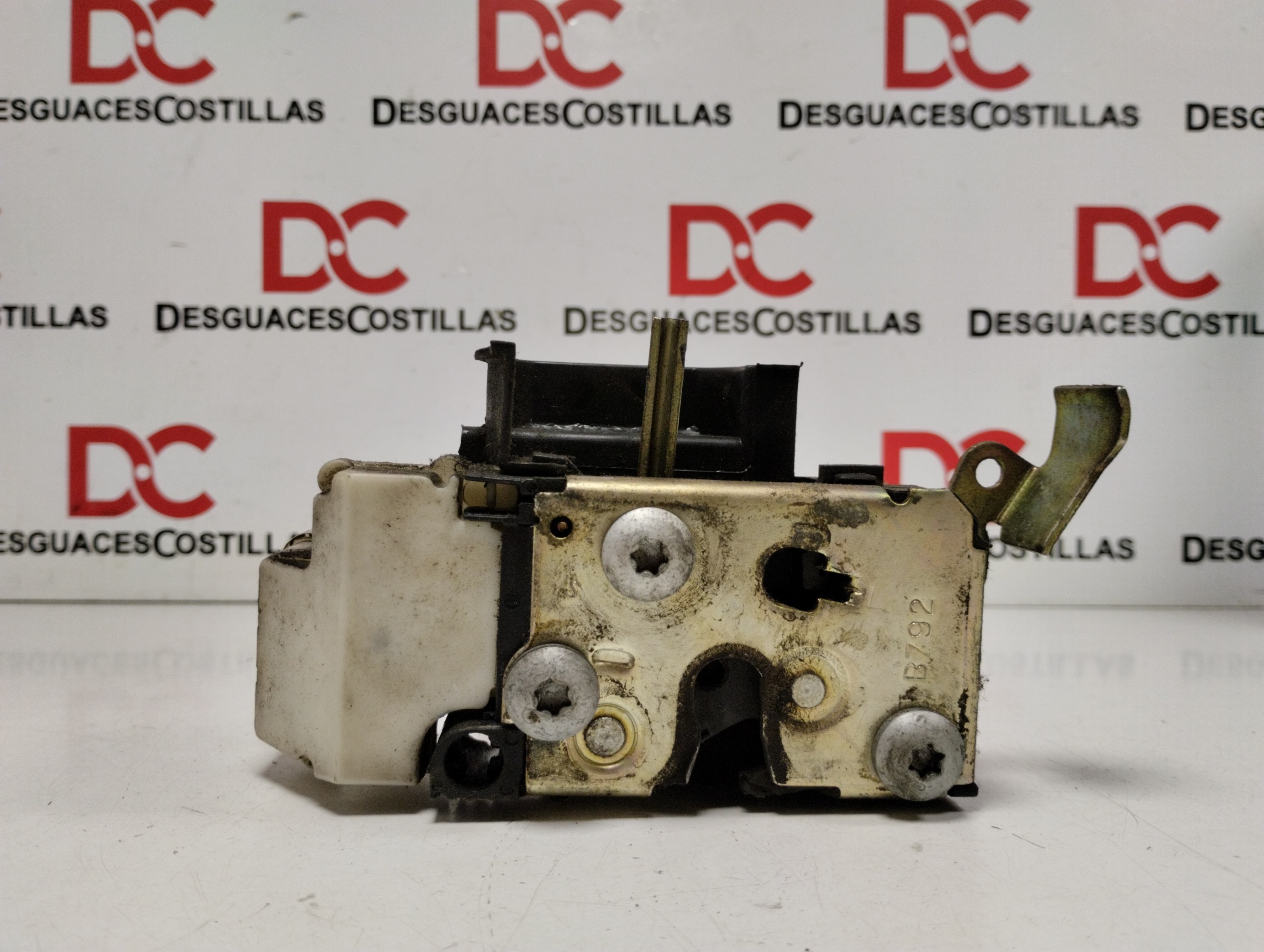 SERRURE DE PORTE AVANT GAUCHE FIAT SEICENTO 187 | ***