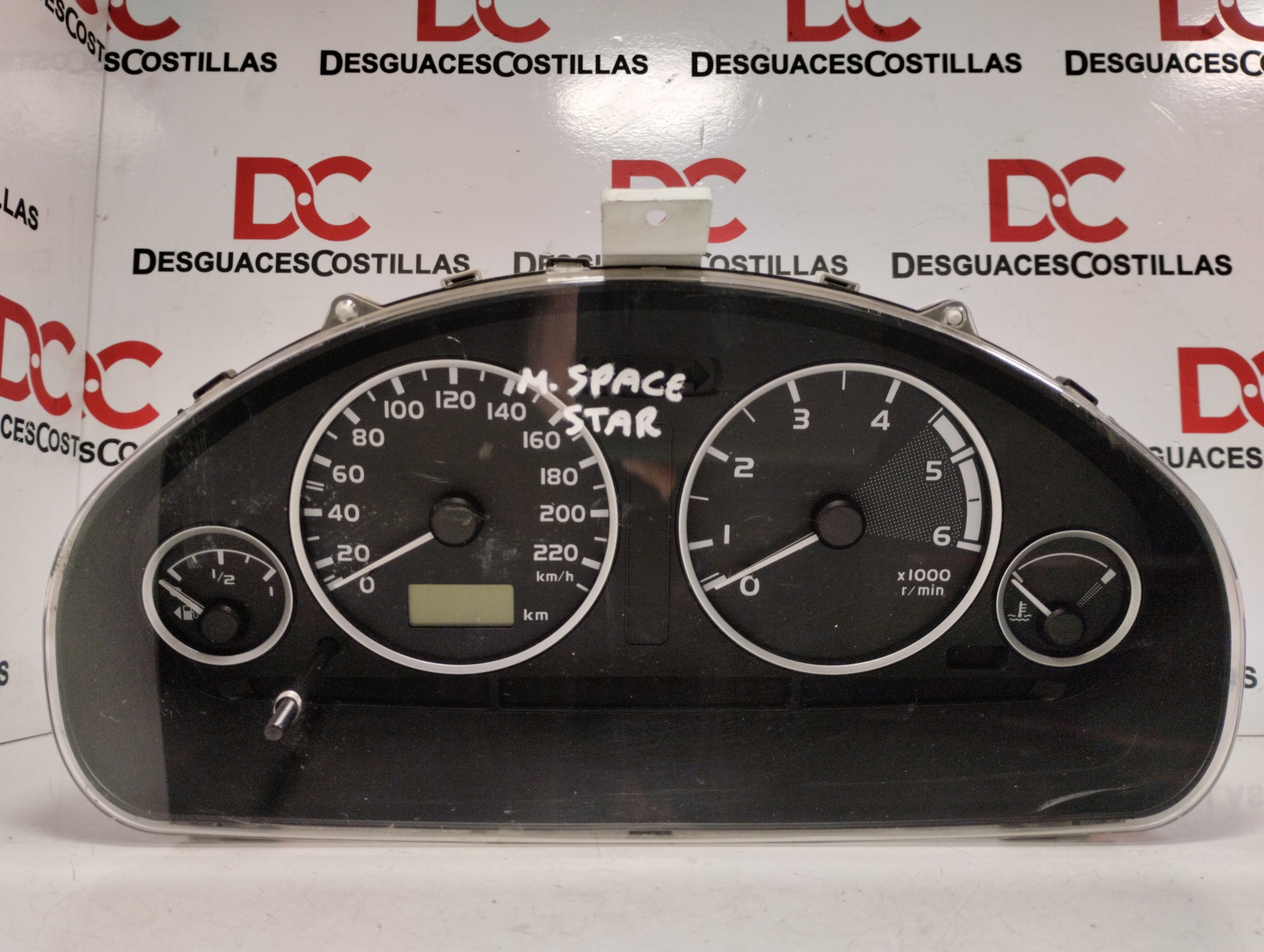 COMPTEUR DE VITESSE TABLEAU DE BORD MITSUBISHI SPACE STAR DG0 | MR916342