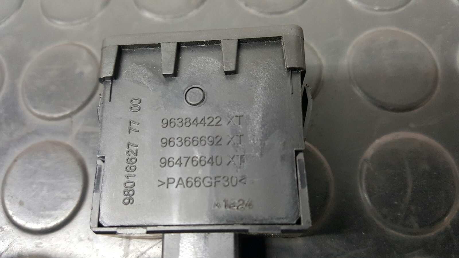 Foto 5 di 10