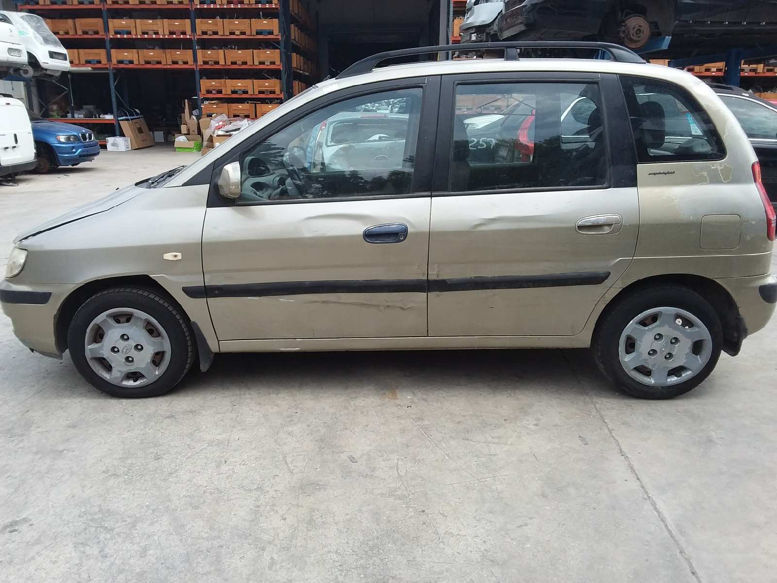 Foto 6 di 9