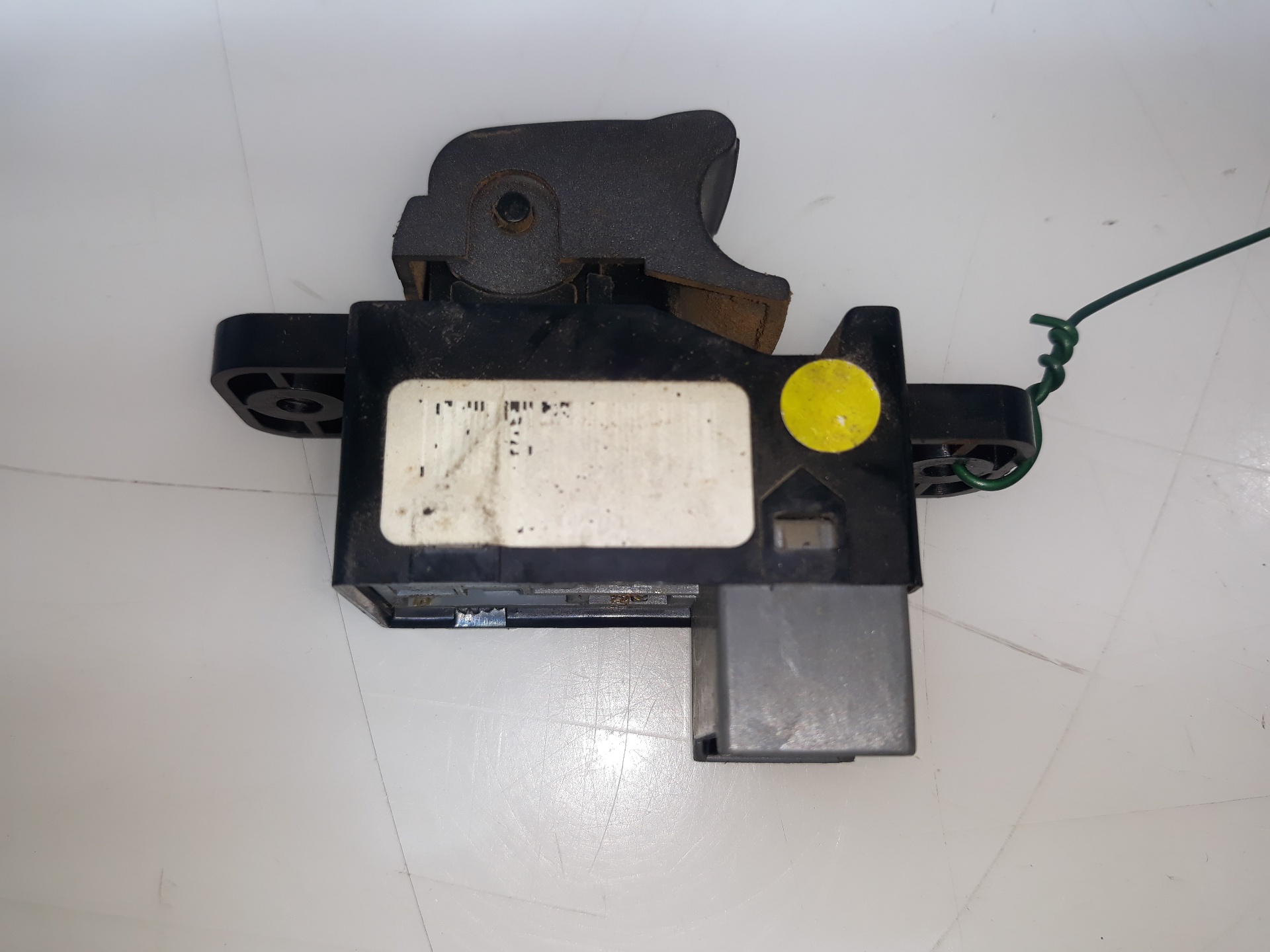 SsangYong Kyron SUV 2.0 200 Xdi 16V 4x2 (OM664.950) SWITCH POWER WINDOW RIGHT REAR 202005301/202005301