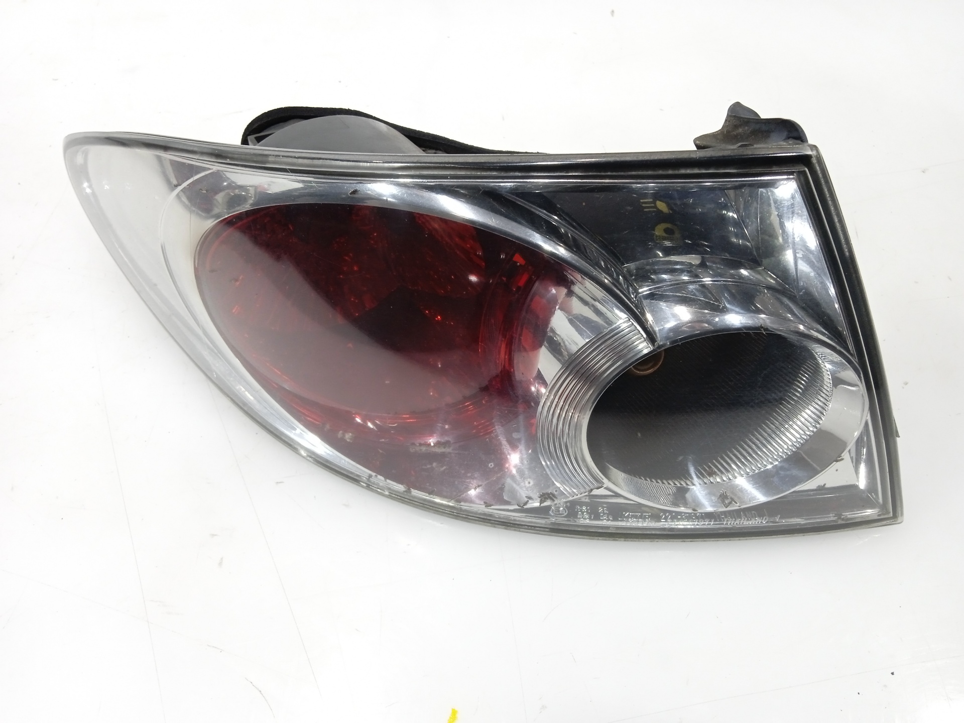 Mazda 6 (GG12/82) Berline a coffre / 4 portes 2.0 CiDT HP 16V (RF5C) FEU ARRIÈRE GAUCHE GJ6A51180E/GJ6A51180E