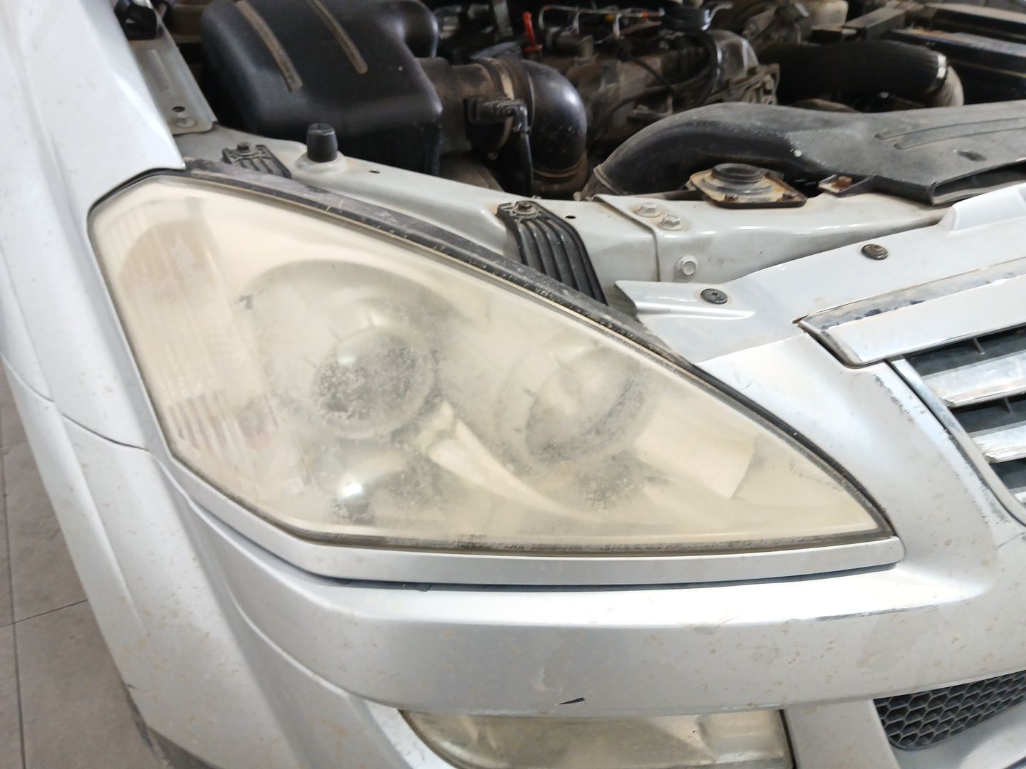 SsangYong Kyron SUV 2.0 200 Xdi 16V 4x2 (OM664.950) HEADLIGHT RIGHT 8310409102/8310409102