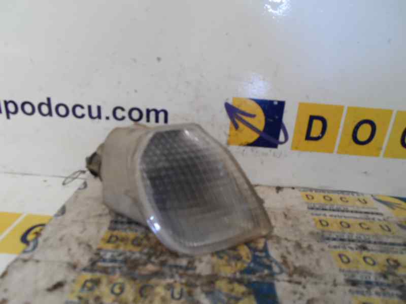 Alfa Romeo 145 (930A) Berline a hayon / 3 portes 1.6 Twin Spark 16V (AR67.601) CLIGNOTANT AVANT DROIT 9946766/0009946766/0009946766