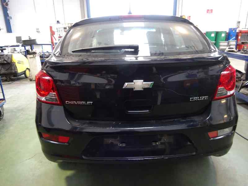 PORTE AVANT DROITE / 2012 / 107656 POUR CHEVROLET CRUZE HATCHBACK 2.0 DIESEL soldes CAT