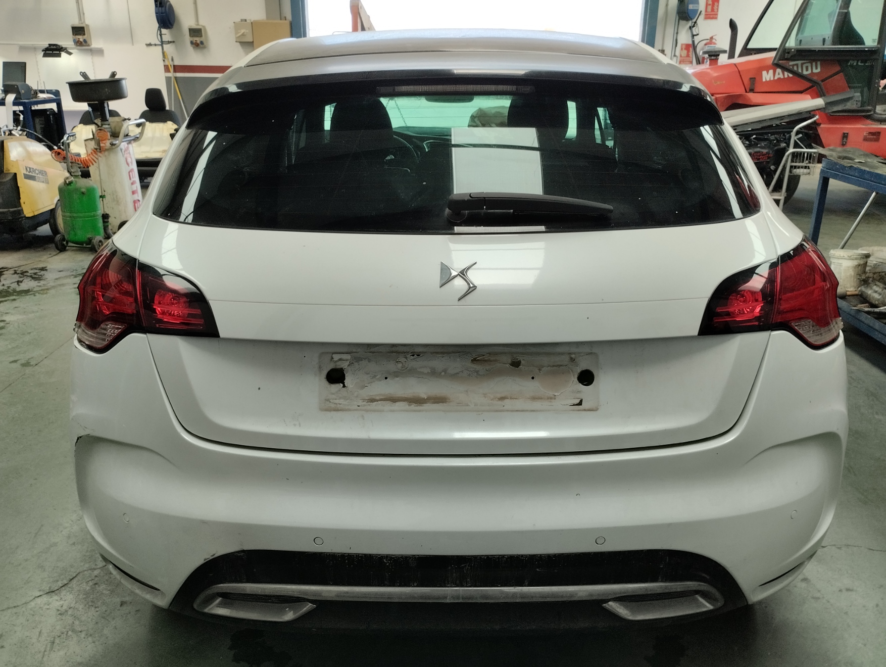 10 051 42X vente en gros CATALYSEUR DE VOITURE / 2015 / 168451 POUR CITROEN DS4 DESING