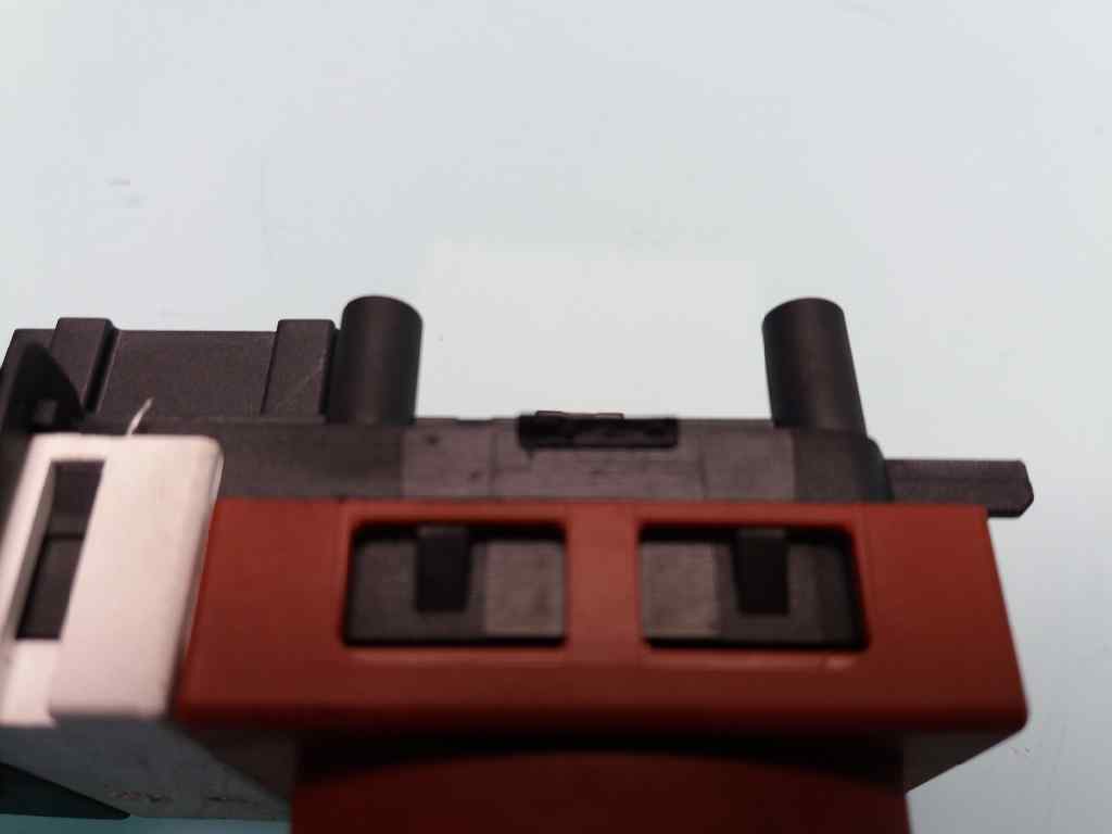 Foto 6 di 8